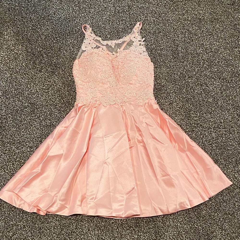 Juniors Pink Lace Party Dress Size 2 NWT
